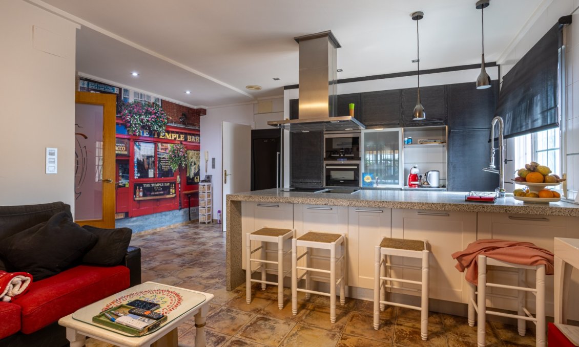 Resale - Villa -
Elche - Costa Blanca