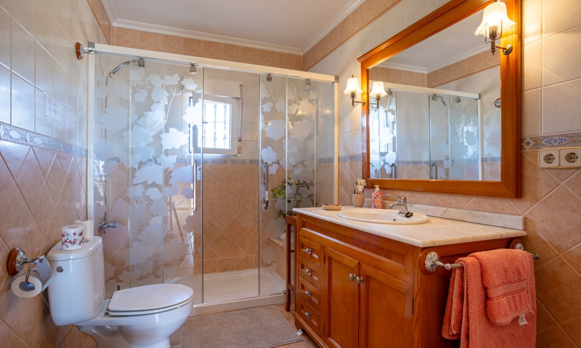 Resale - Villa -
Elche - Costa Blanca