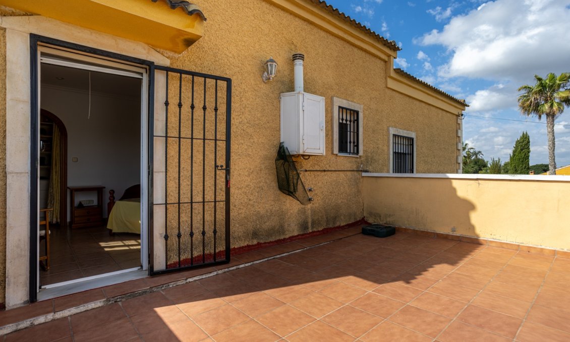 Resale - Villa -
Elche - Costa Blanca