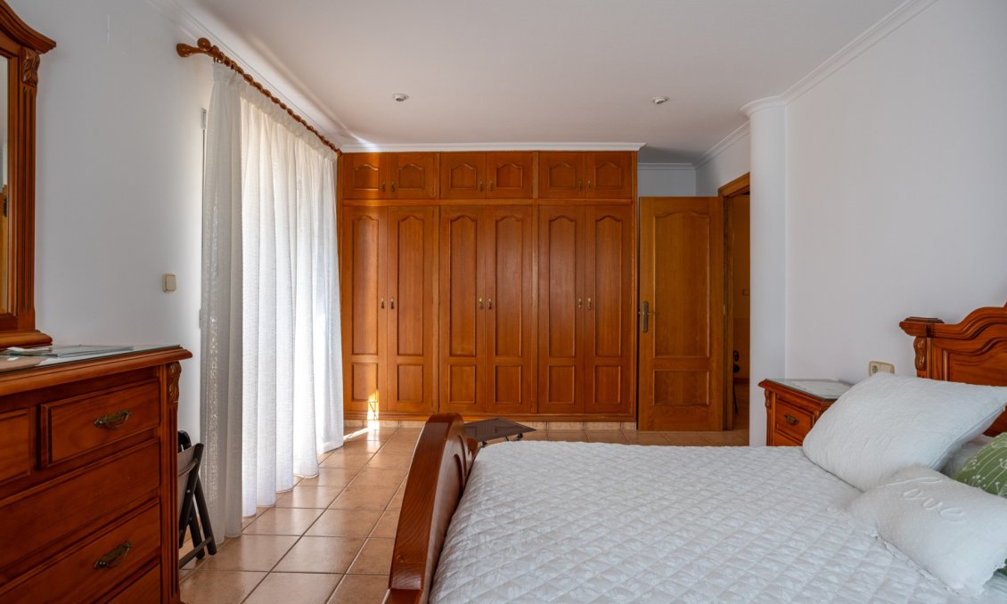 Resale - Villa -
Elche - Costa Blanca