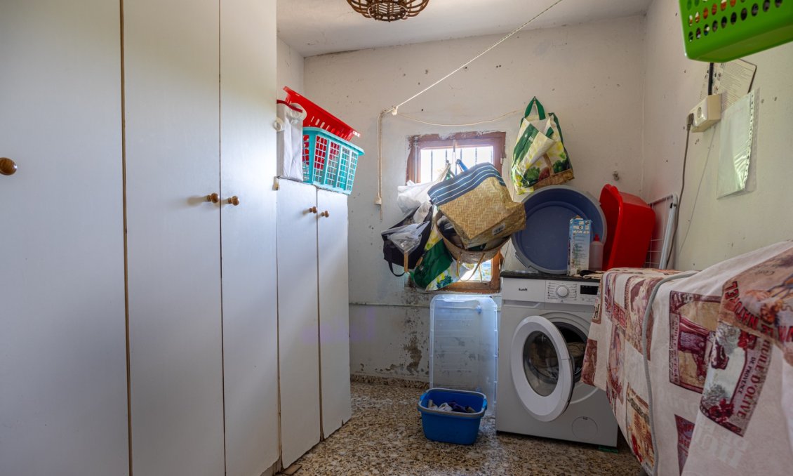 Resale - Villa -
Elche - Costa Blanca