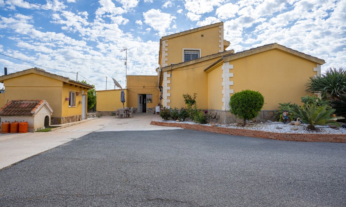 Resale - Villa -
Elche - Costa Blanca