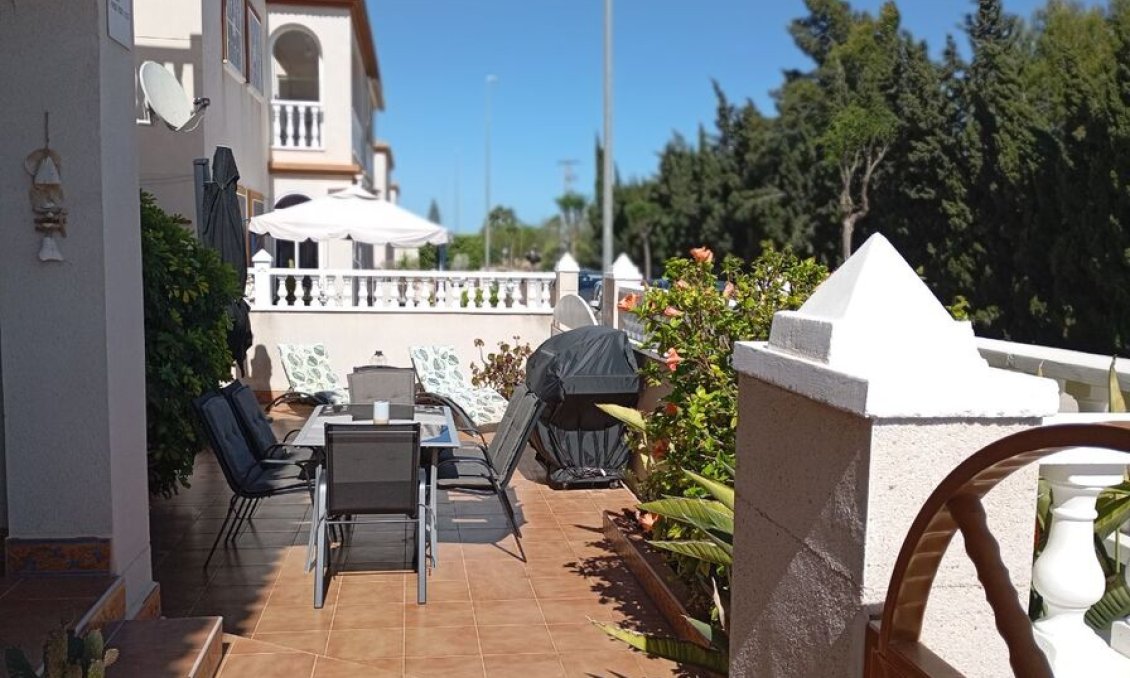 Resale - Apartment -
Daya Vieja - Costa Blanca