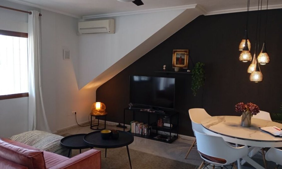 Resale - Apartment -
Daya Vieja - Costa Blanca