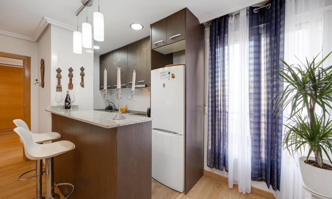 Segunda mano - Apartamento -
Torrevieja - Centro
