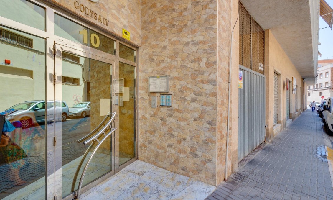 Segunda mano - Apartamento -
Torrevieja - Centro