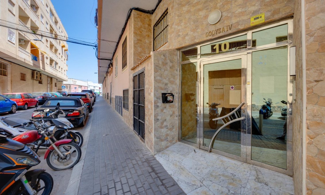 Segunda mano - Apartamento -
Torrevieja - Centro