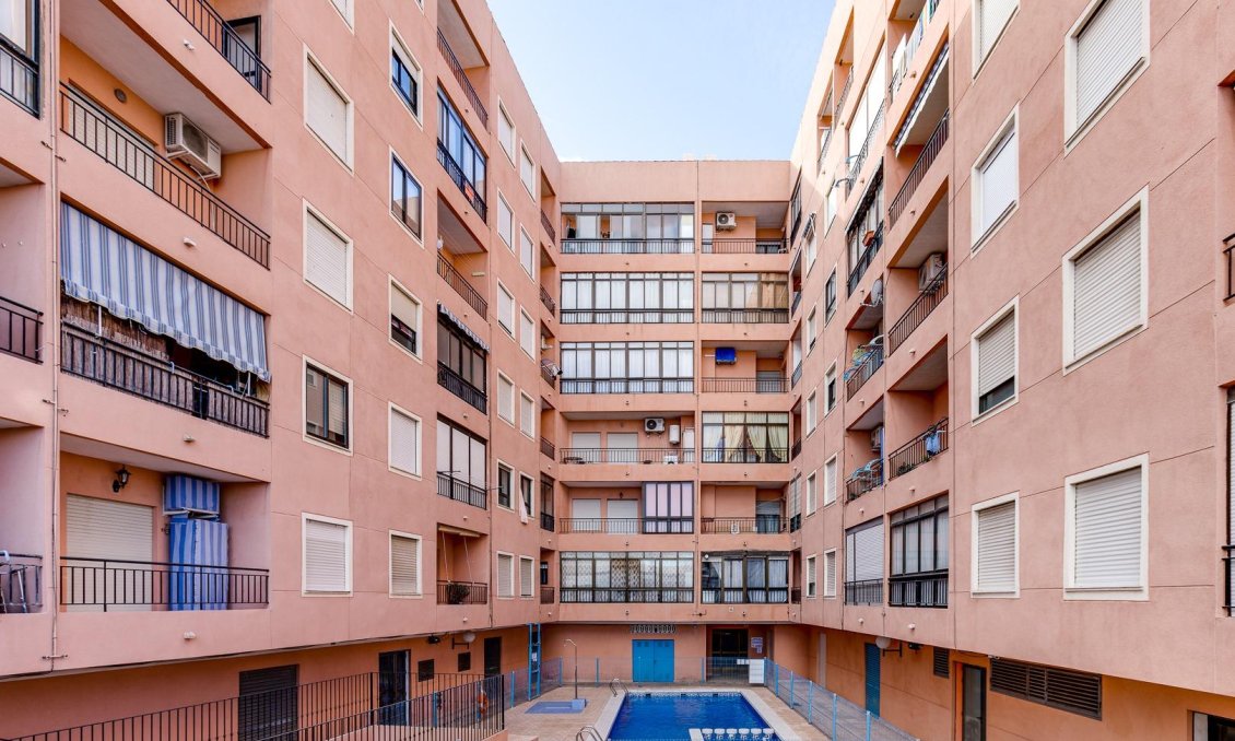 Segunda mano - Apartamento -
Torrevieja - Centro