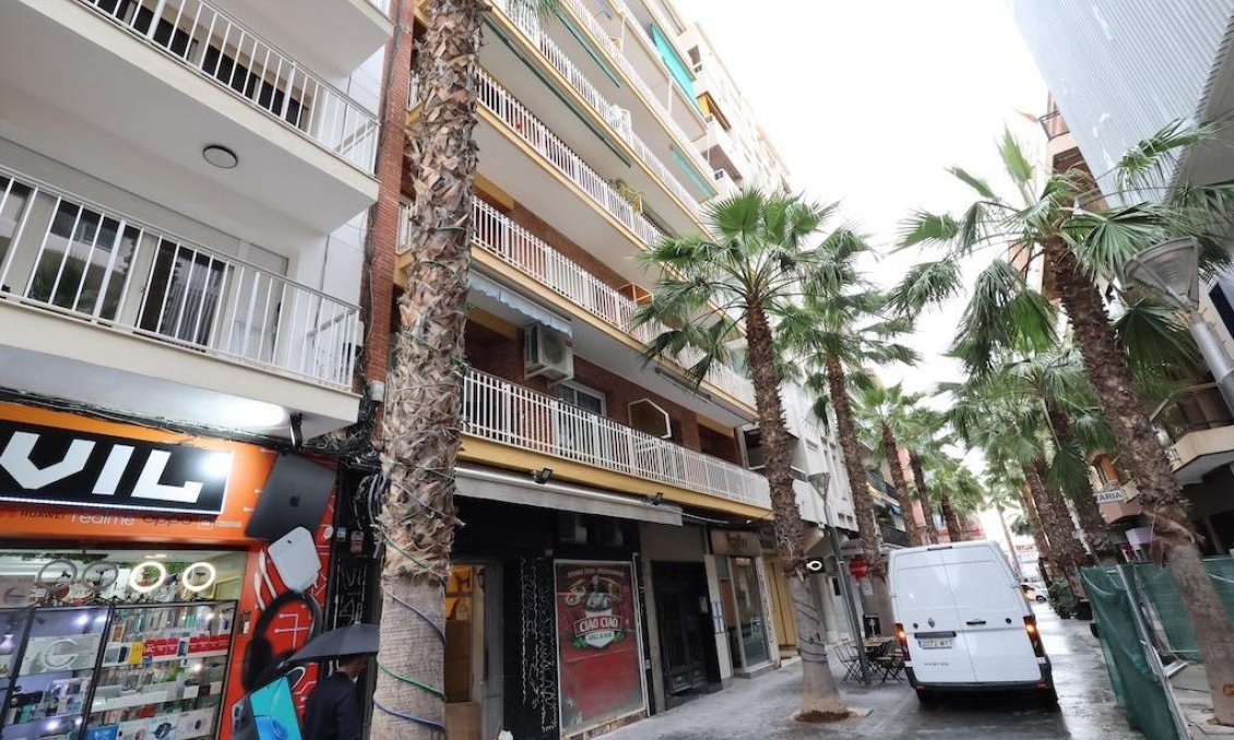 Resale - Apartment -
Torrevieja - Costa Blanca
