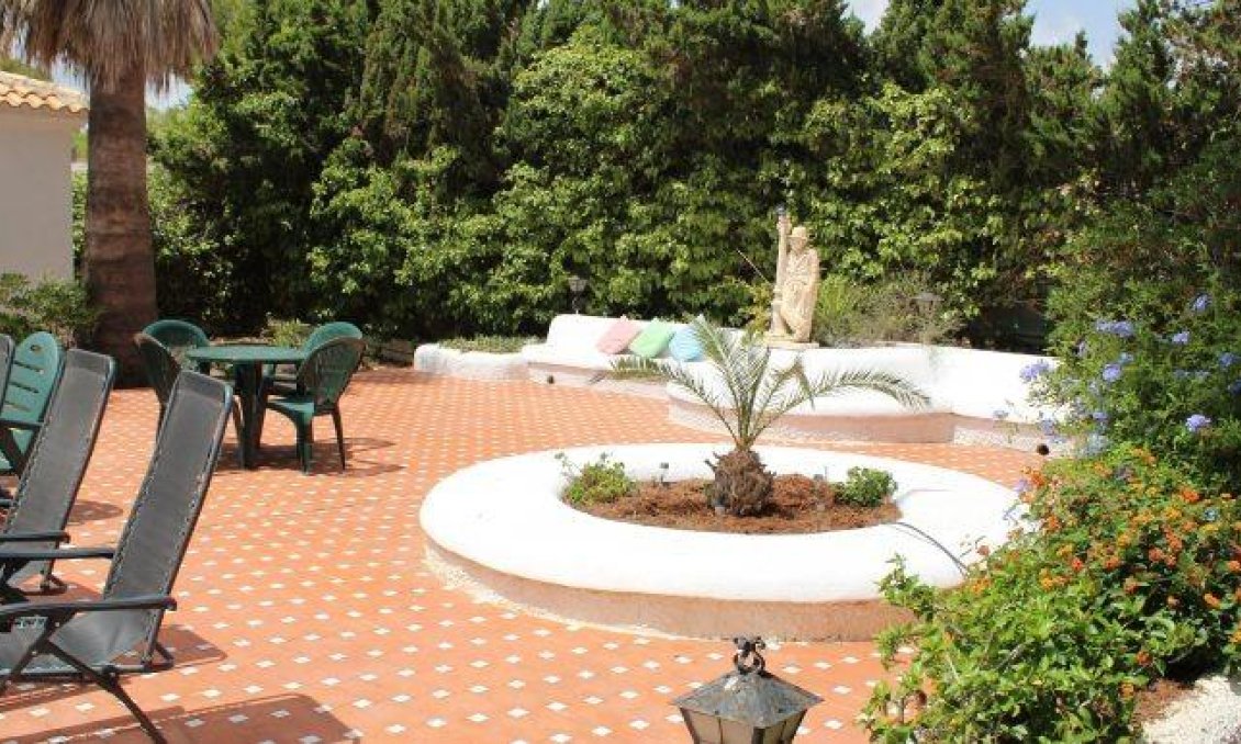 Resale - Villa -
Orihuela Costa - Villamartín
