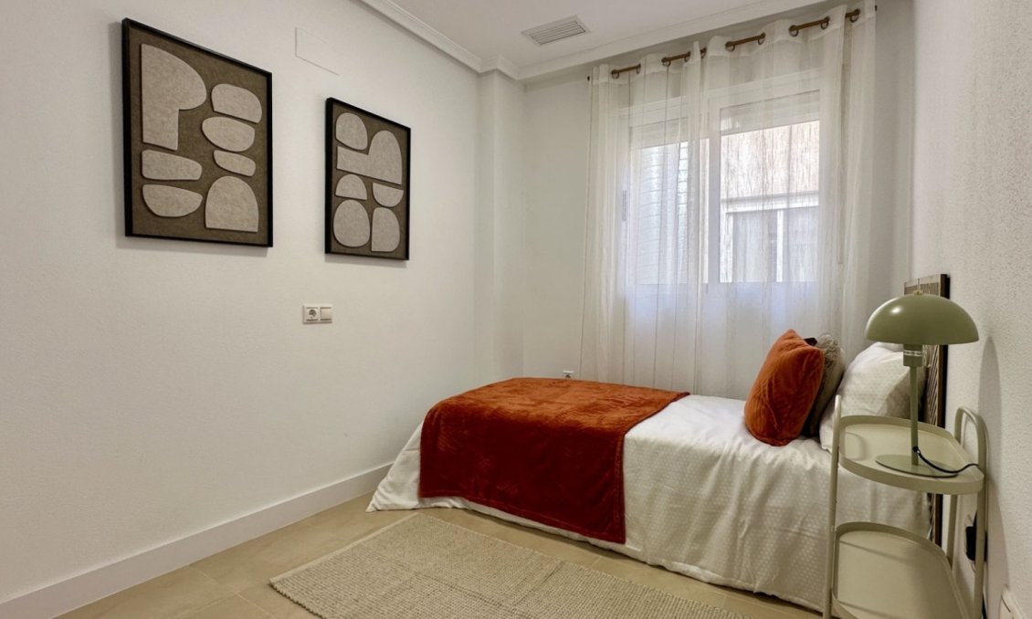Resale - Apartment -
Torrevieja - Costa Blanca