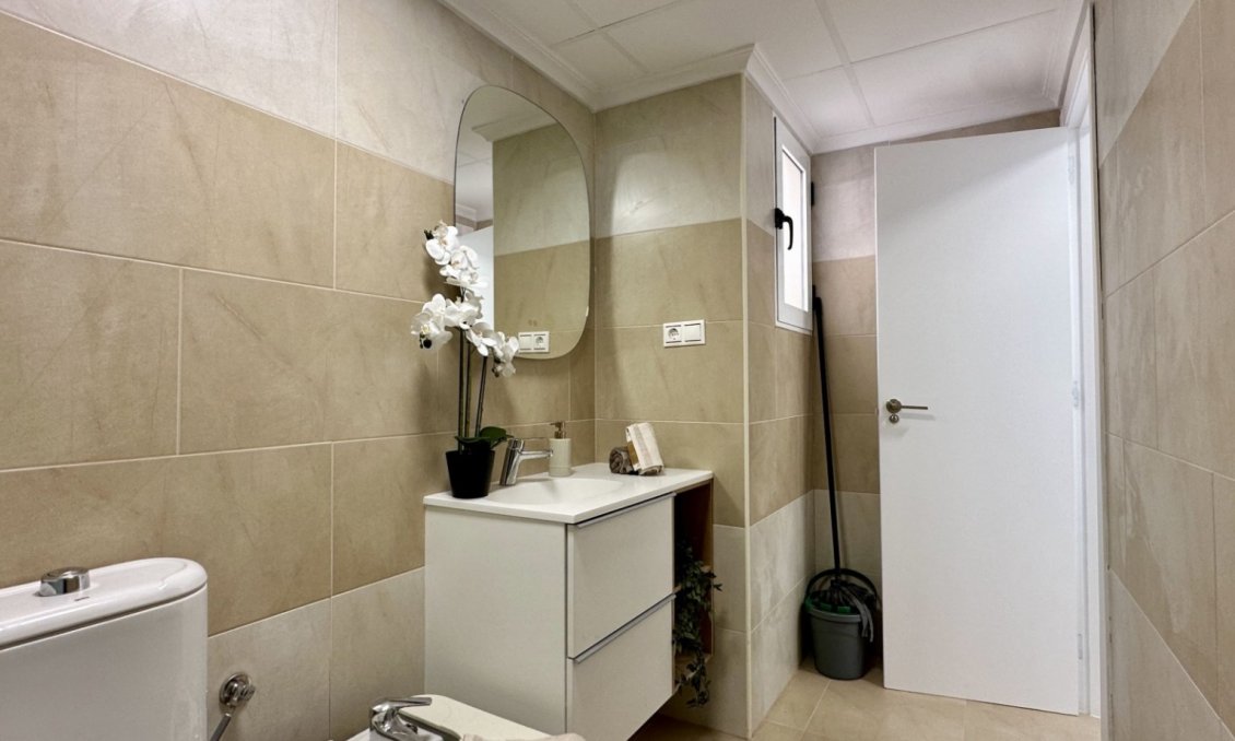 Resale - Apartment -
Torrevieja - Costa Blanca