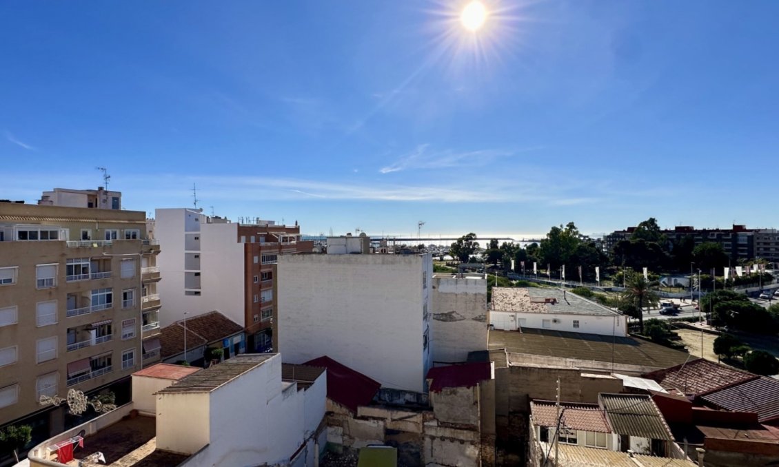 Resale - Apartment -
Torrevieja - Costa Blanca