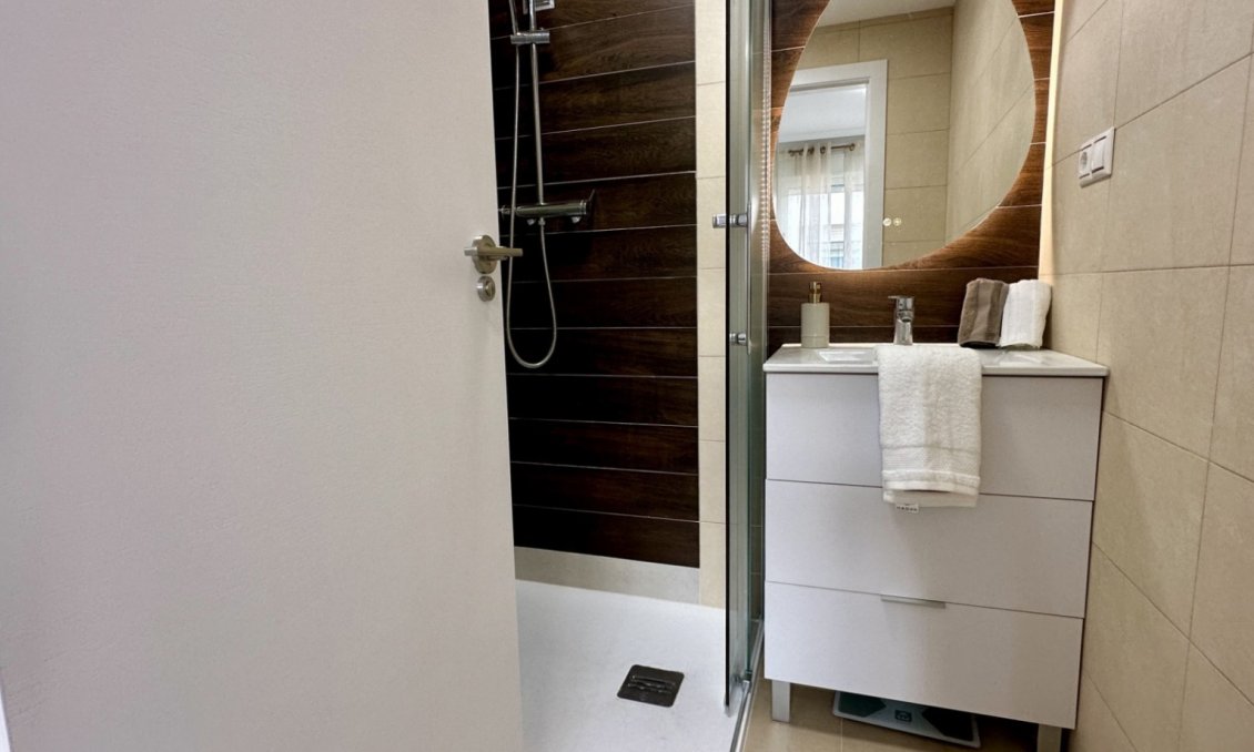 Resale - Apartment -
Torrevieja - Costa Blanca
