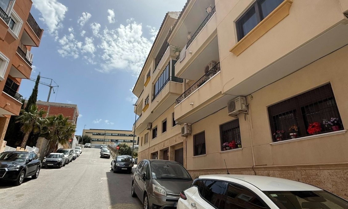 Segunda mano - Apartamento -
San Miguel de Salinas - Inland