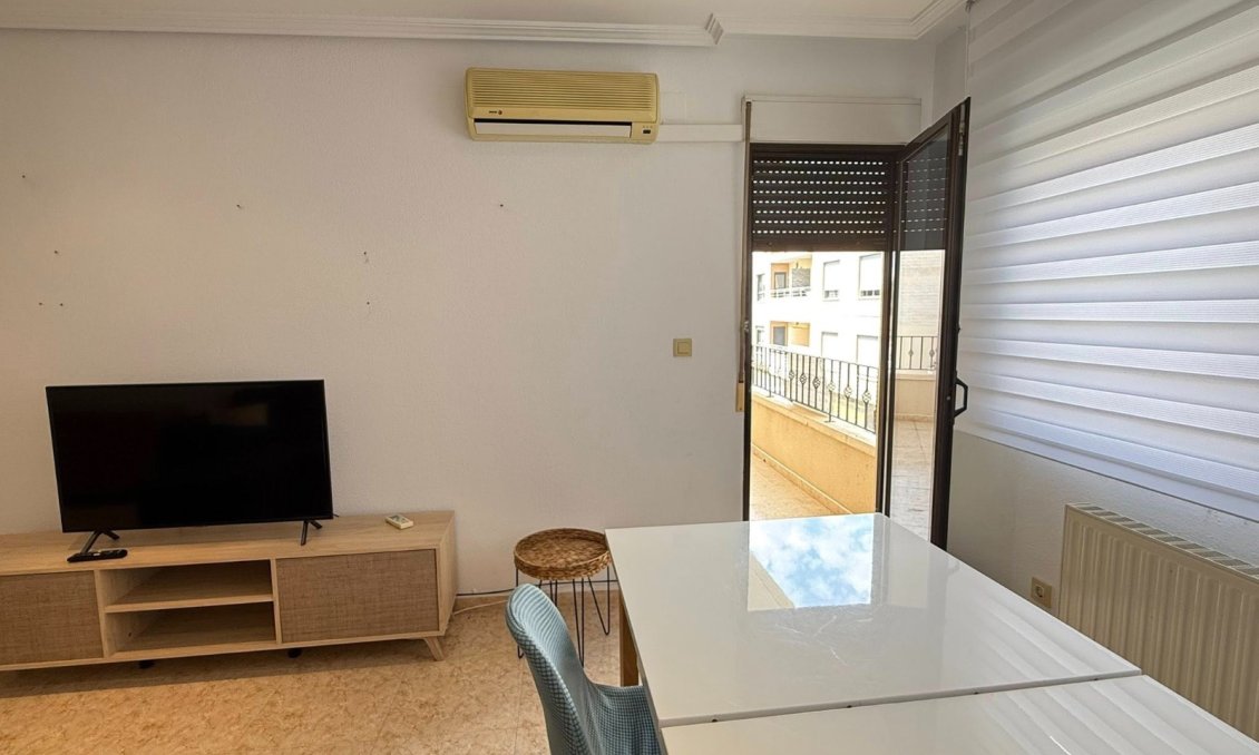 Segunda mano - Apartamento -
San Miguel de Salinas - Inland