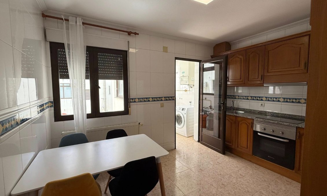 Segunda mano - Apartamento -
San Miguel de Salinas - Inland