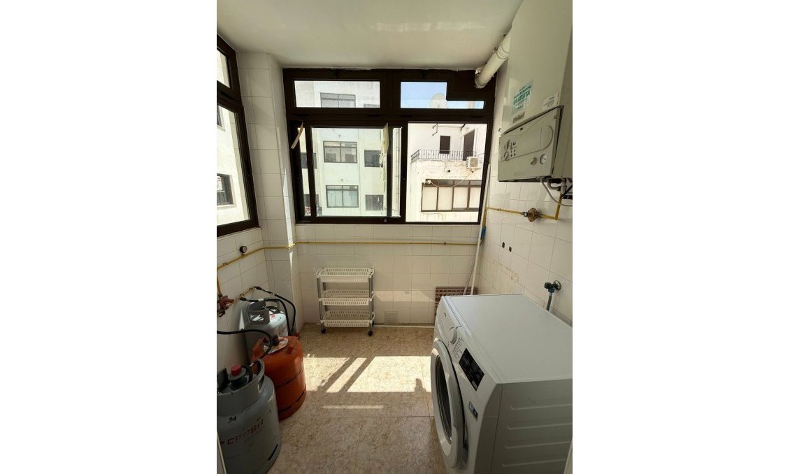 Segunda mano - Apartamento -
San Miguel de Salinas - Inland