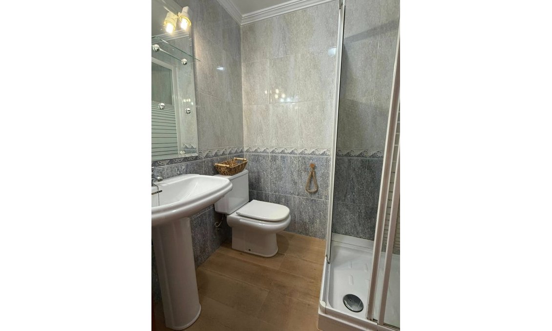 Segunda mano - Apartamento -
San Miguel de Salinas - Inland