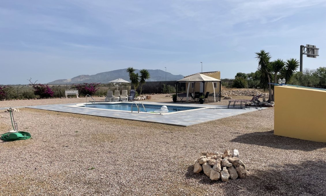Resale - Villa -
Alhama De Murcia - Inland
