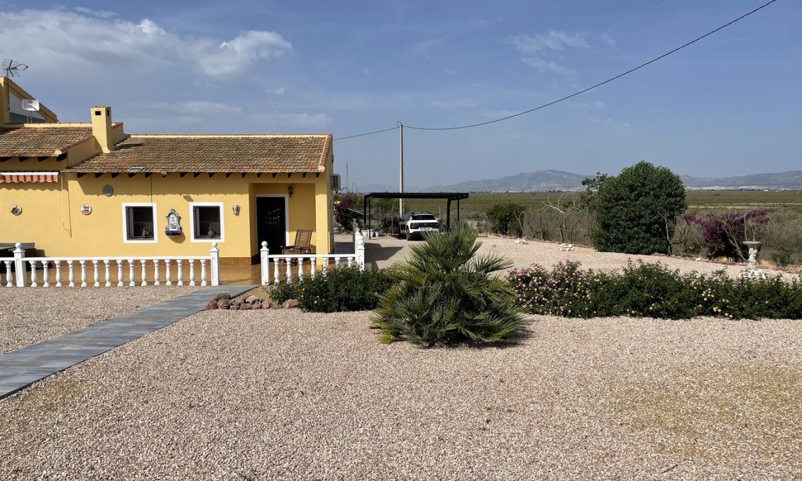 Resale - Villa -
Alhama De Murcia - Inland