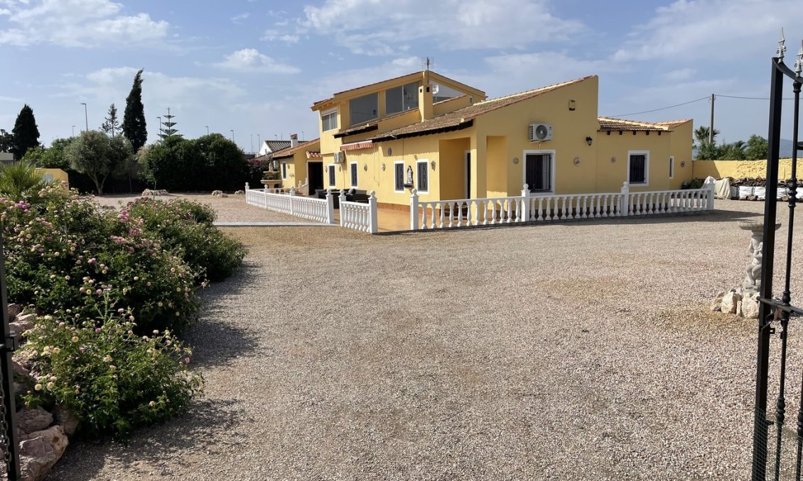 Resale - Villa -
Alhama De Murcia - Inland