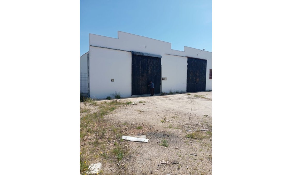 Resale - Villa -
Yecla - Inland
