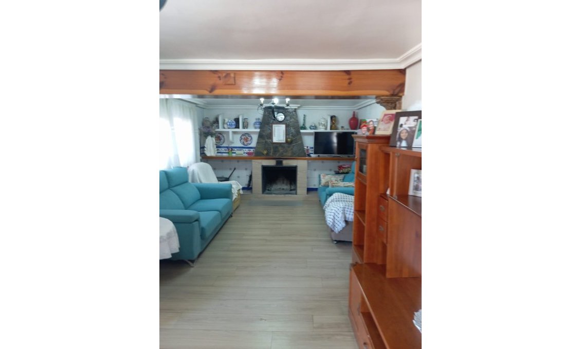Resale - Villa -
Yecla - Inland