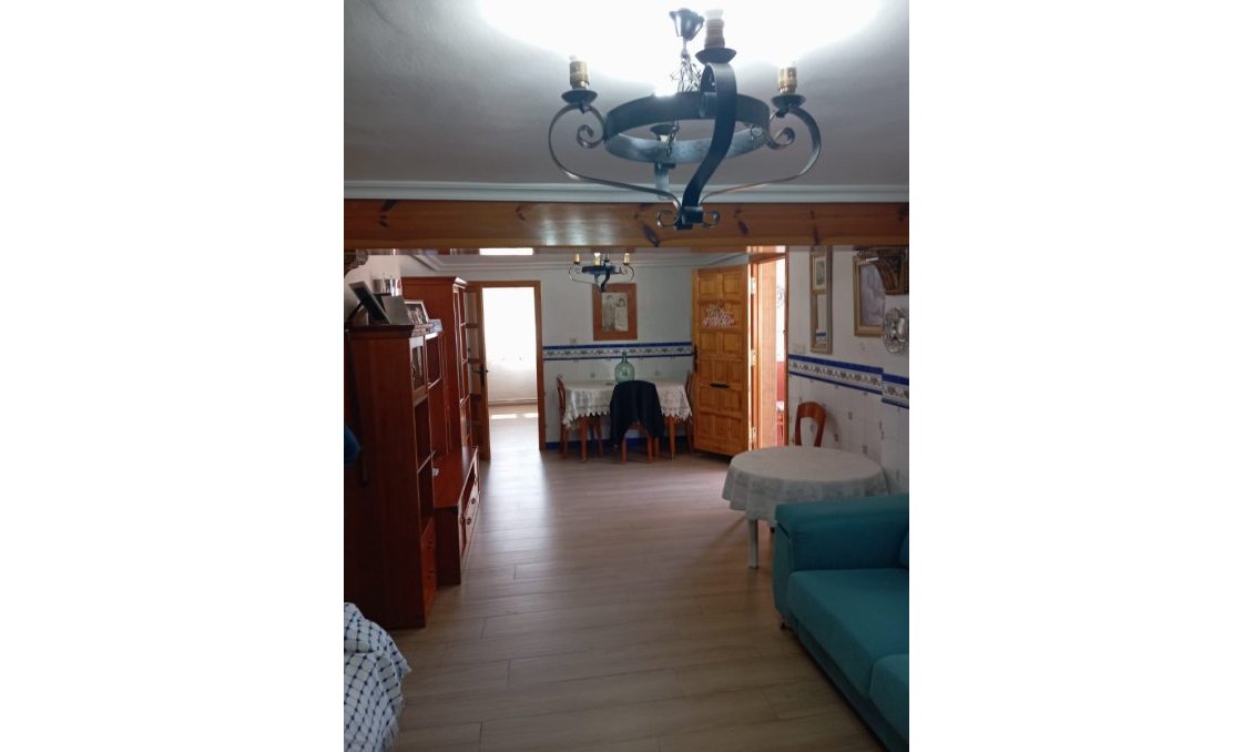 Resale - Villa -
Yecla - Inland