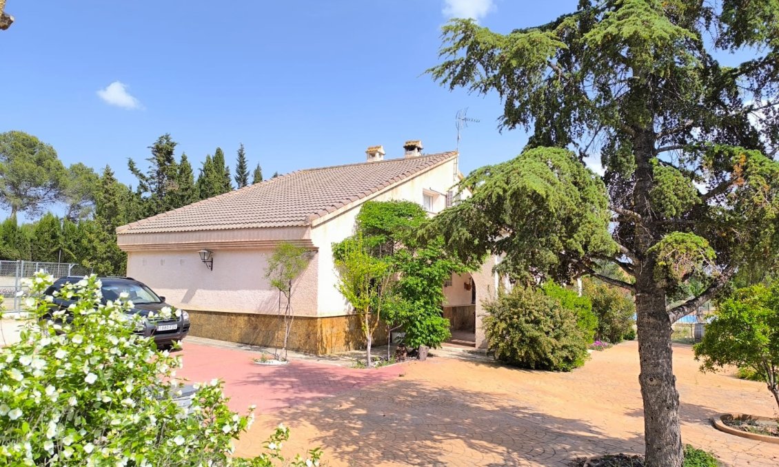 Segunda mano - Villa -
Yecla - Inland