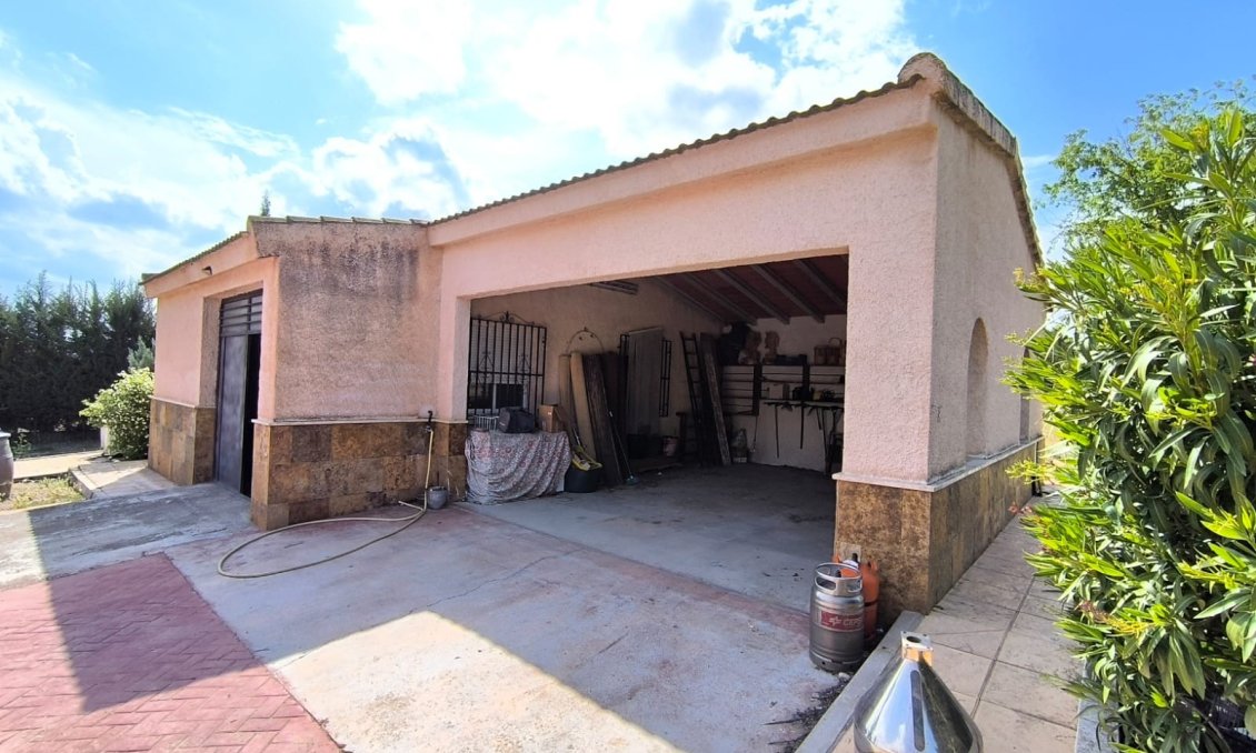 Segunda mano - Villa -
Yecla - Inland