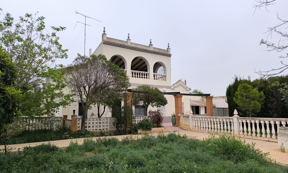 Resale - Villa -
Yecla - Inland
