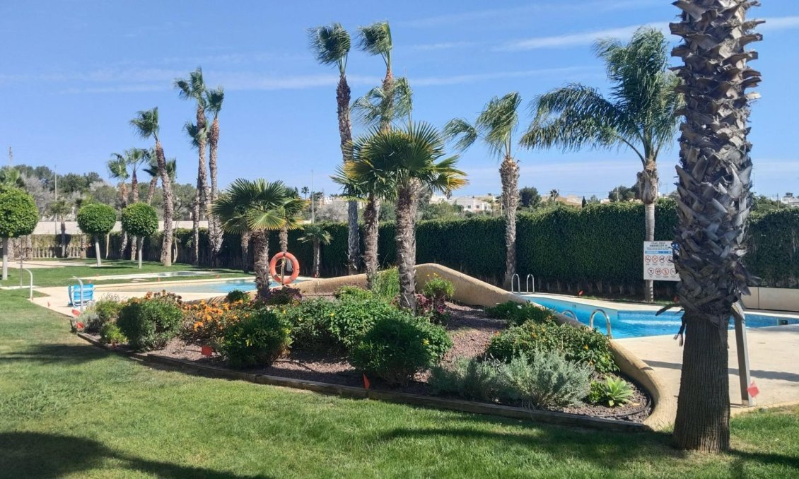 Resale - Apartment -
Orihuela Costa - PAU 8