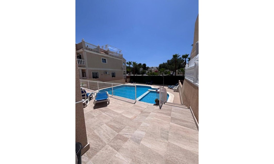 Resale - Townhouse -
Villamartin - Costa Blanca
