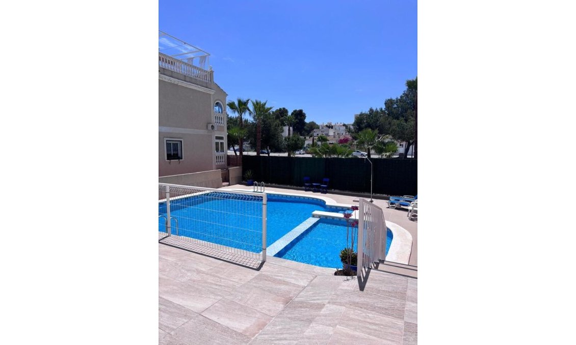 Resale - Townhouse -
Villamartin - Costa Blanca