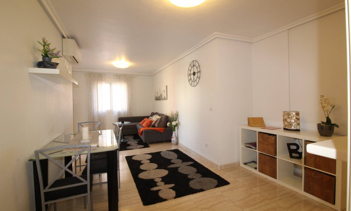 Használt Ingatlanok - Apartman -
Torrevieja - Centrum