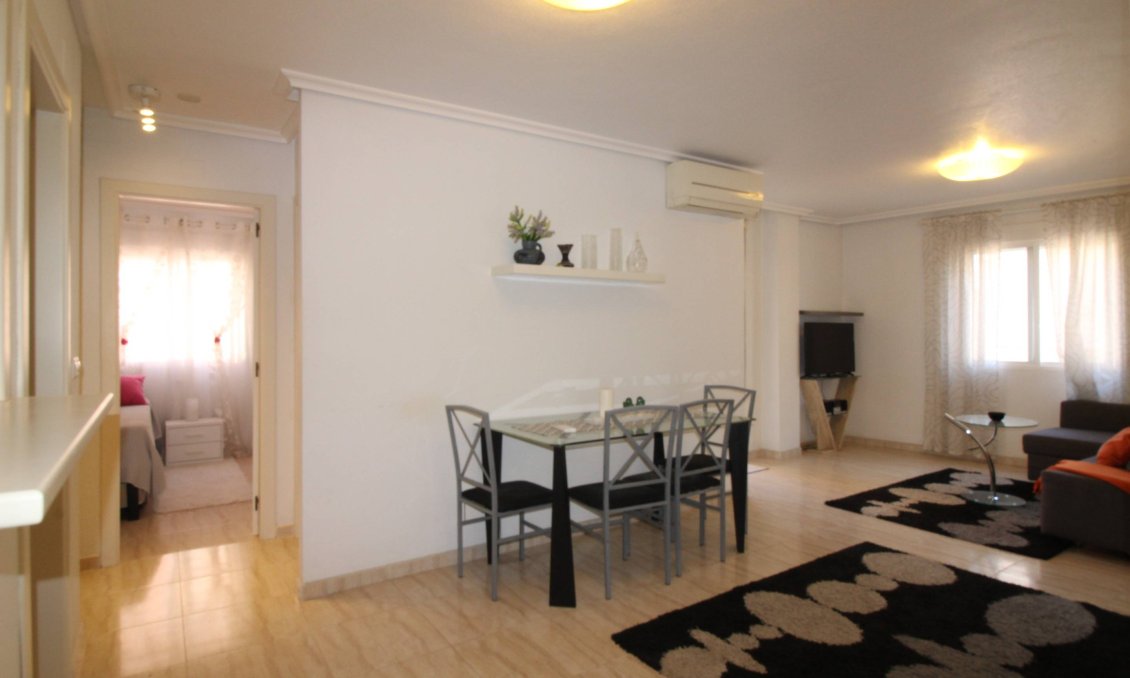 Használt Ingatlanok - Apartman -
Torrevieja - Centrum
