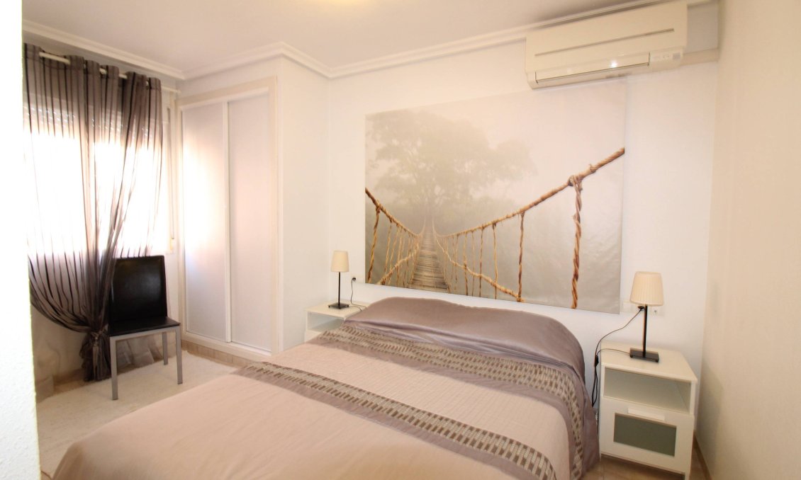 Használt Ingatlanok - Apartman -
Torrevieja - Centrum