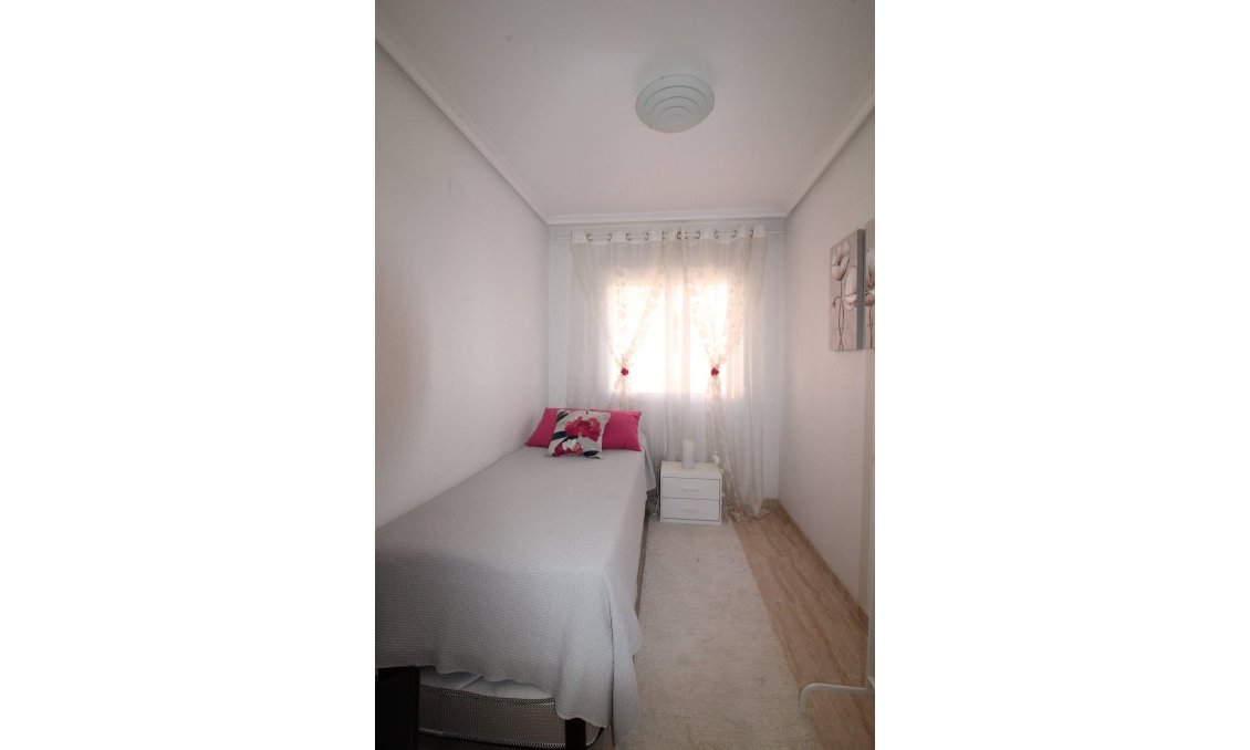 Használt Ingatlanok - Apartman -
Torrevieja - Centrum