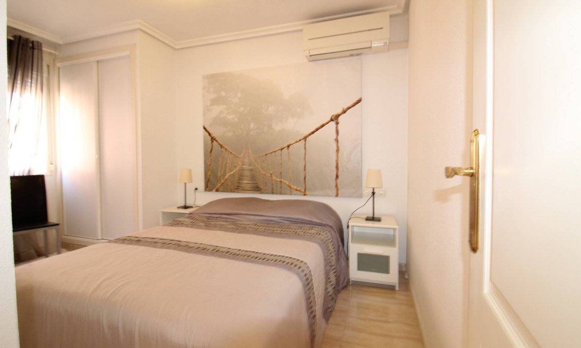 Használt Ingatlanok - Apartman -
Torrevieja - Centrum