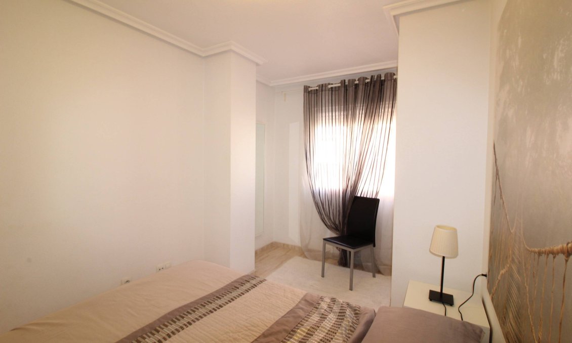 Használt Ingatlanok - Apartman -
Torrevieja - Centrum