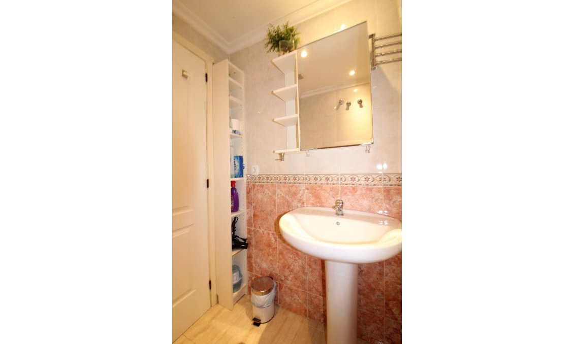 Használt Ingatlanok - Apartman -
Torrevieja - Centrum