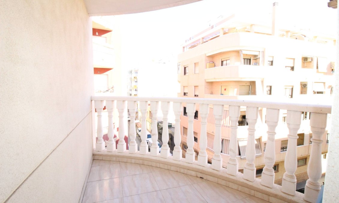 Használt Ingatlanok - Apartman -
Torrevieja - Centrum