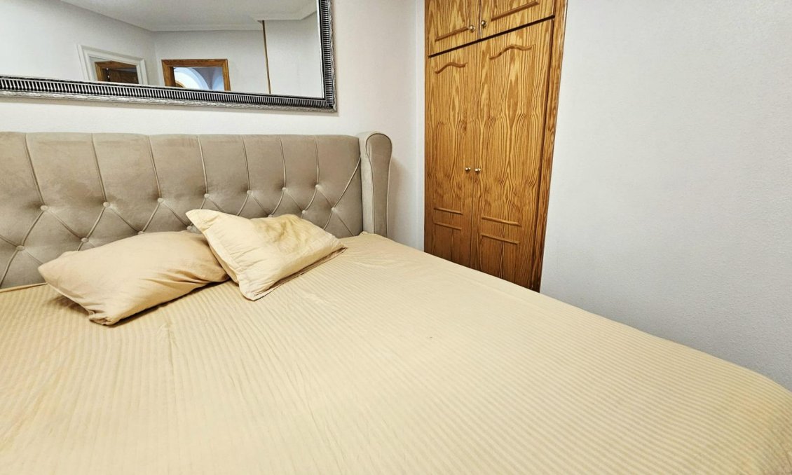 Resale - Apartment -
Torrevieja - Nueva Torrevieja
