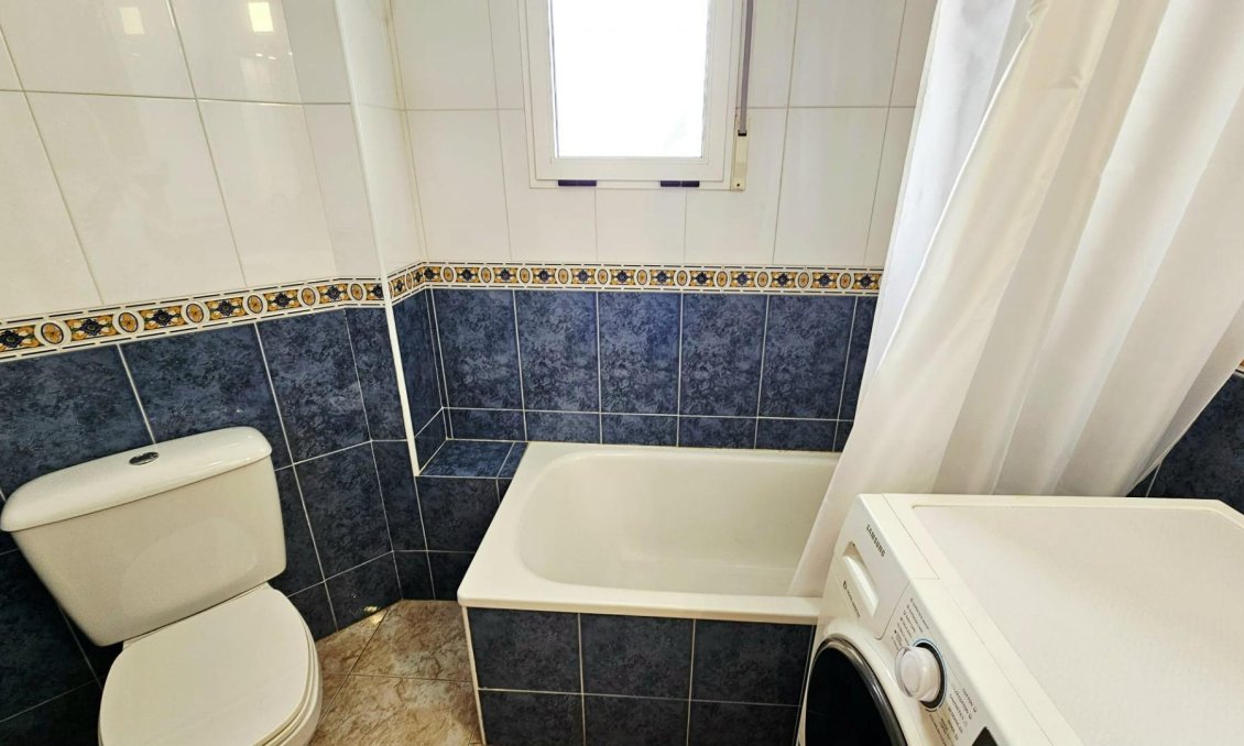 Resale - Apartment -
Torrevieja - Nueva Torrevieja