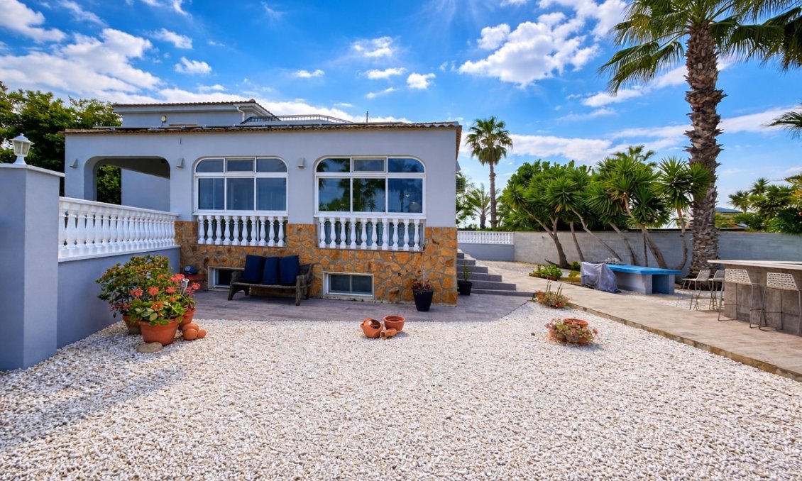 Resale - Villa -
Catral - Costa Blanca