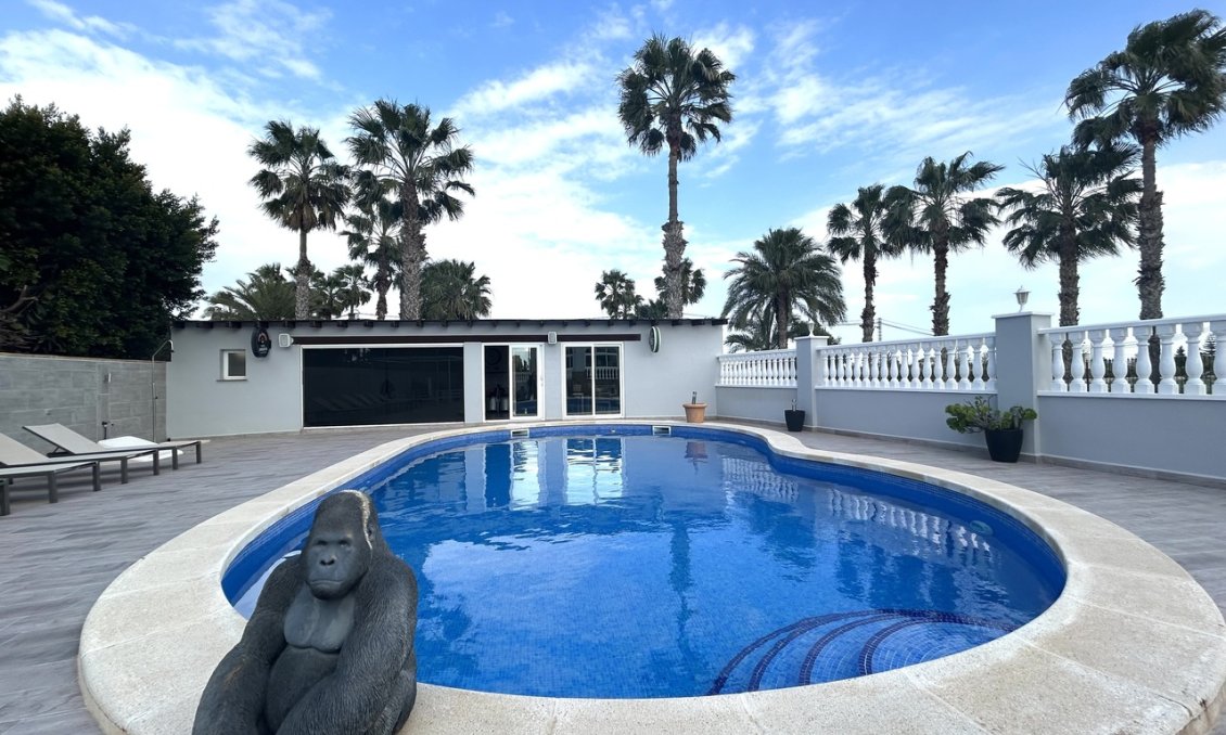 Resale - Villa -
Catral - Costa Blanca