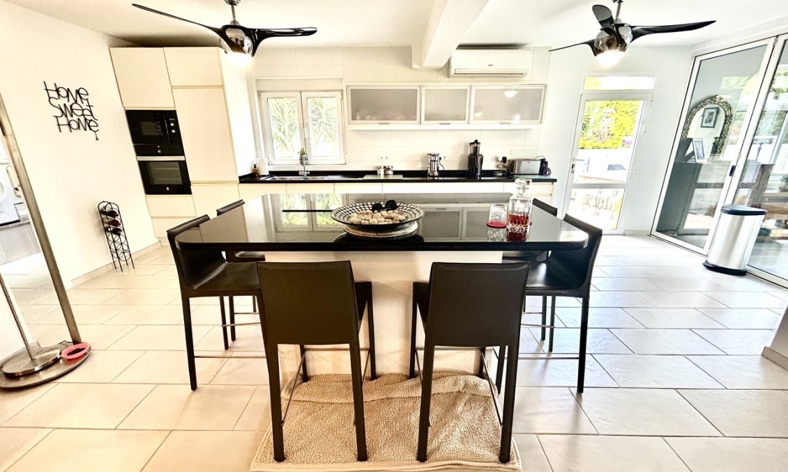 Resale - Villa -
Catral - Costa Blanca