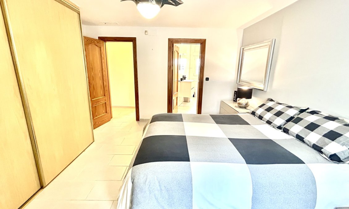 Resale - Villa -
Catral - Costa Blanca