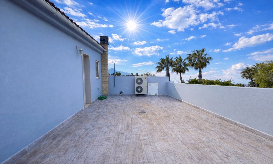 Resale - Villa -
Catral - Costa Blanca